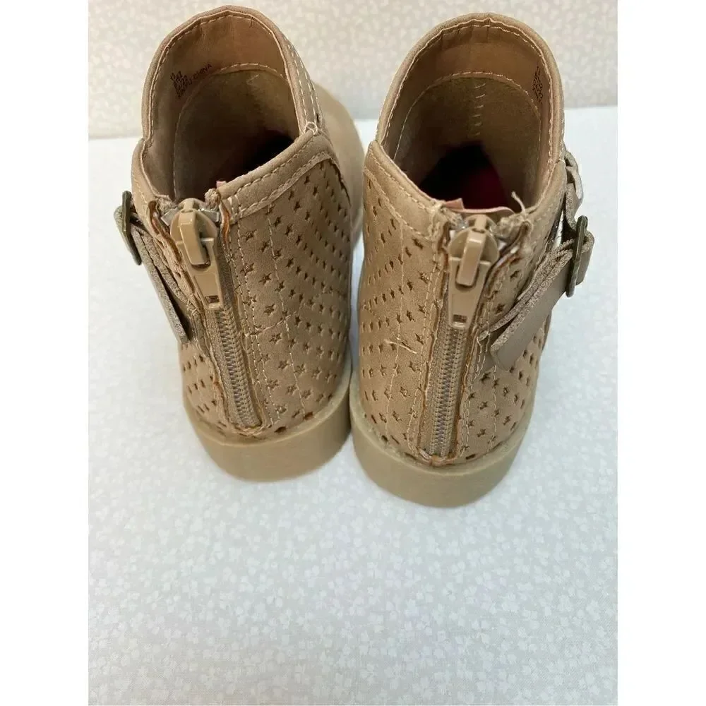 Blowfish Malibu GIRLS SIZE 3 Keeping Up-k Ankle Boot in Light Taupe Willow